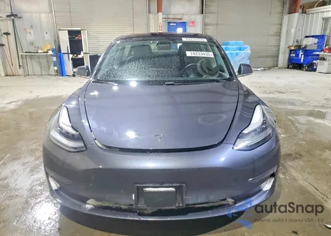 2018 Tesla Model 3 z USA, uszkodzony, nr VIN 5YJ3E1EB3JF114026